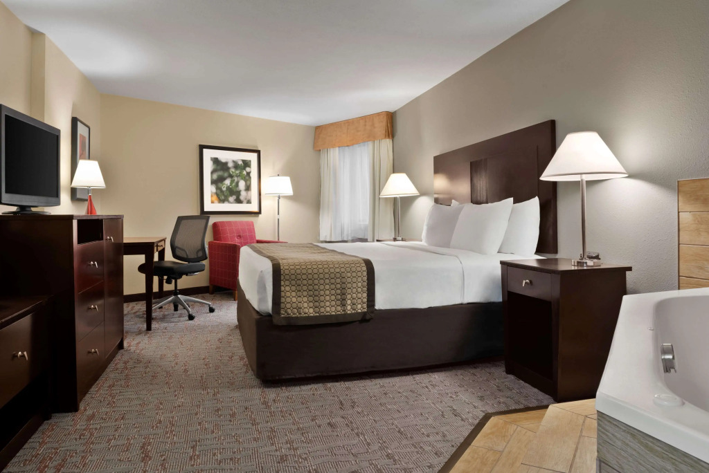Baymont by Wyndham Belleville Airport Area Free Airport Shuttle