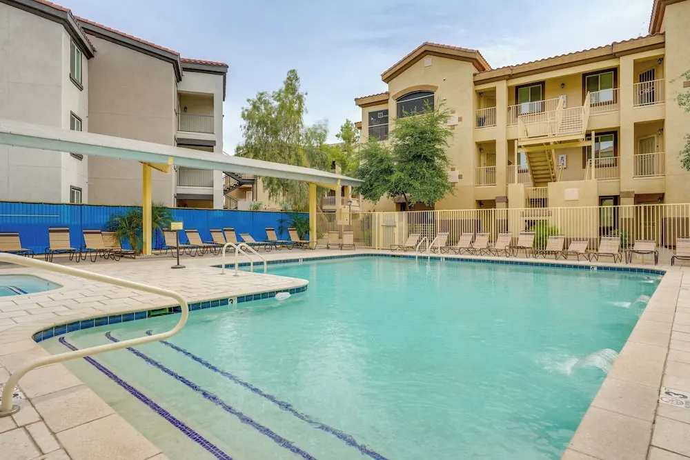2 Resort-style Pools! Condo Near Mesa Market Place