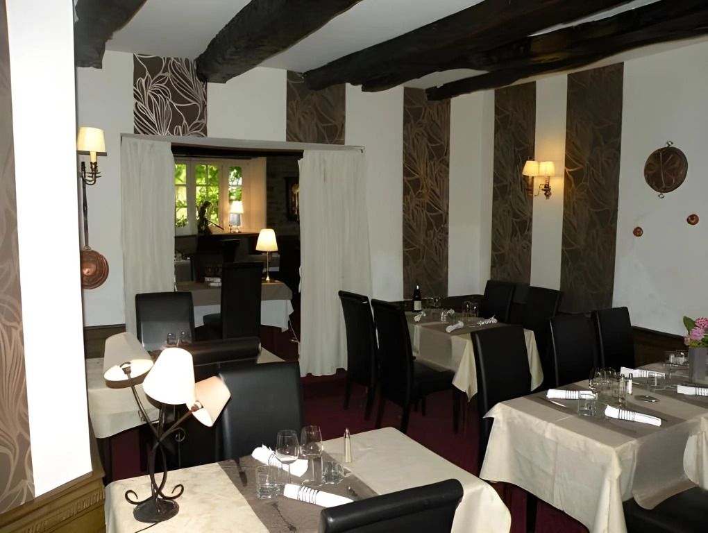 Auberge Du Cheval Blanc - Logis Hotel