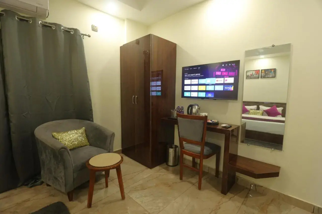 Perfectstayz AIIMS near Aiims Hospital