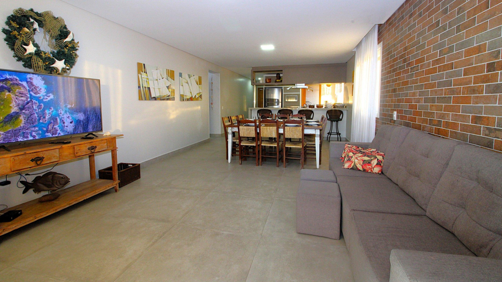 1083   Apartamento Com Vista Para O Mar Em Bombinhas