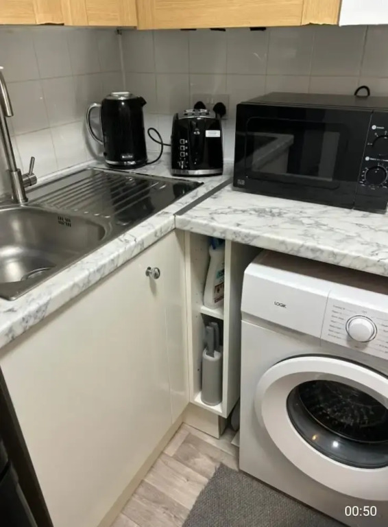 City View London Apartment - Near Canary Wharf