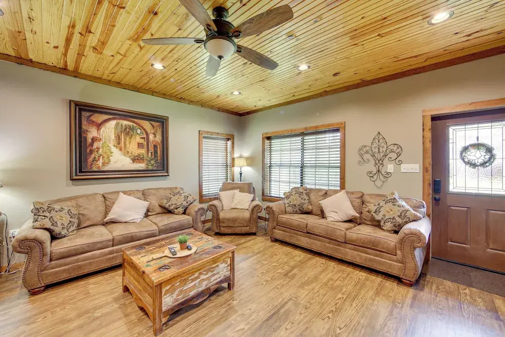 Jefferson Vacation Rental With Golf Cart!