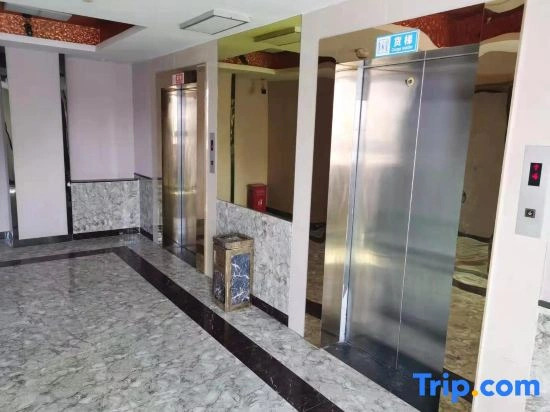 Lotto Hotel (Guangzhou Baiyun Railway Station Jinxuan Plaza)