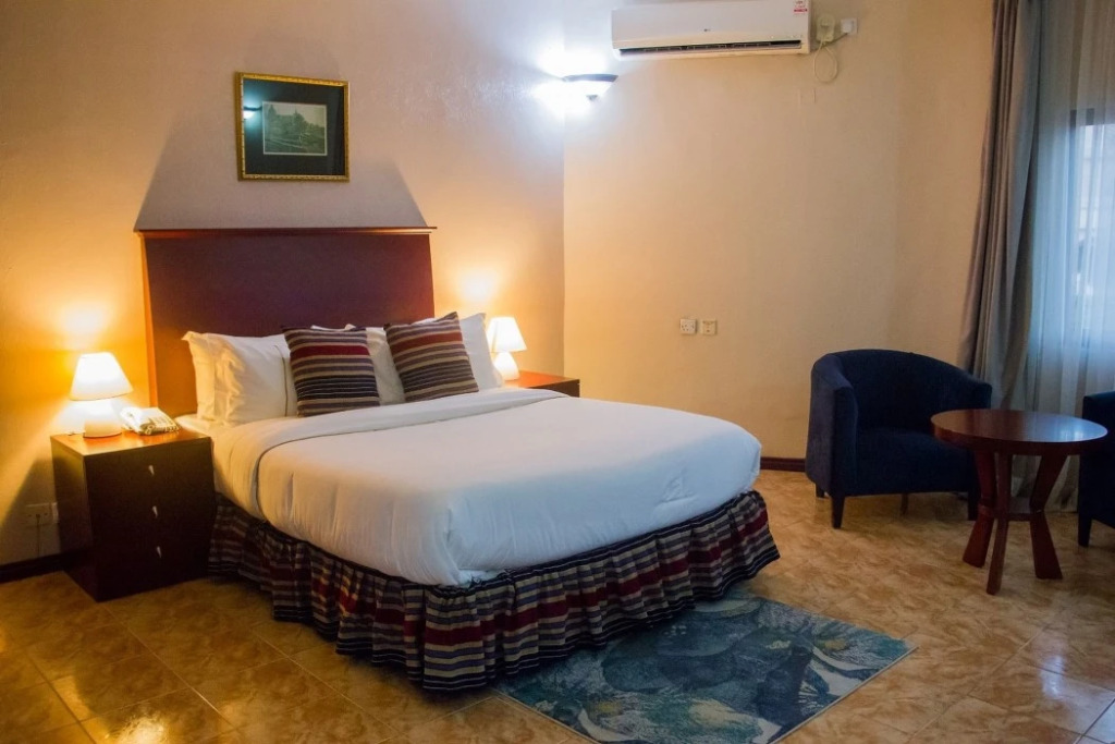 The Palmview Manor Hotel