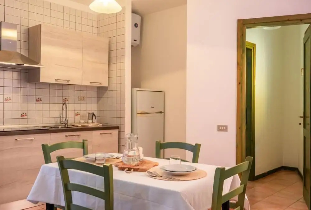 Glorious Residence Le Pavoncelle 1 Bedroom Sleeps 4 Plus a Child bed Possible