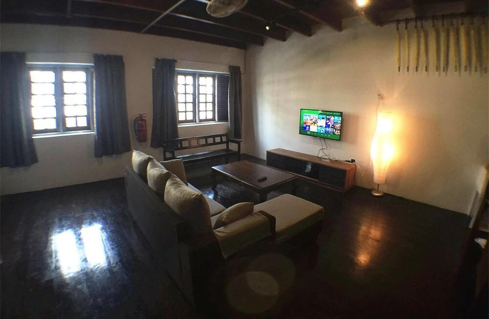 1981 Guest House
