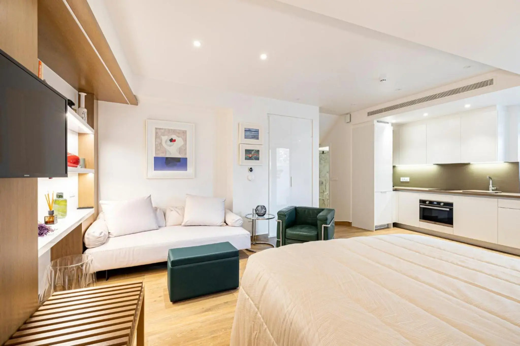 102- HiEndAccomodation-TopLocation