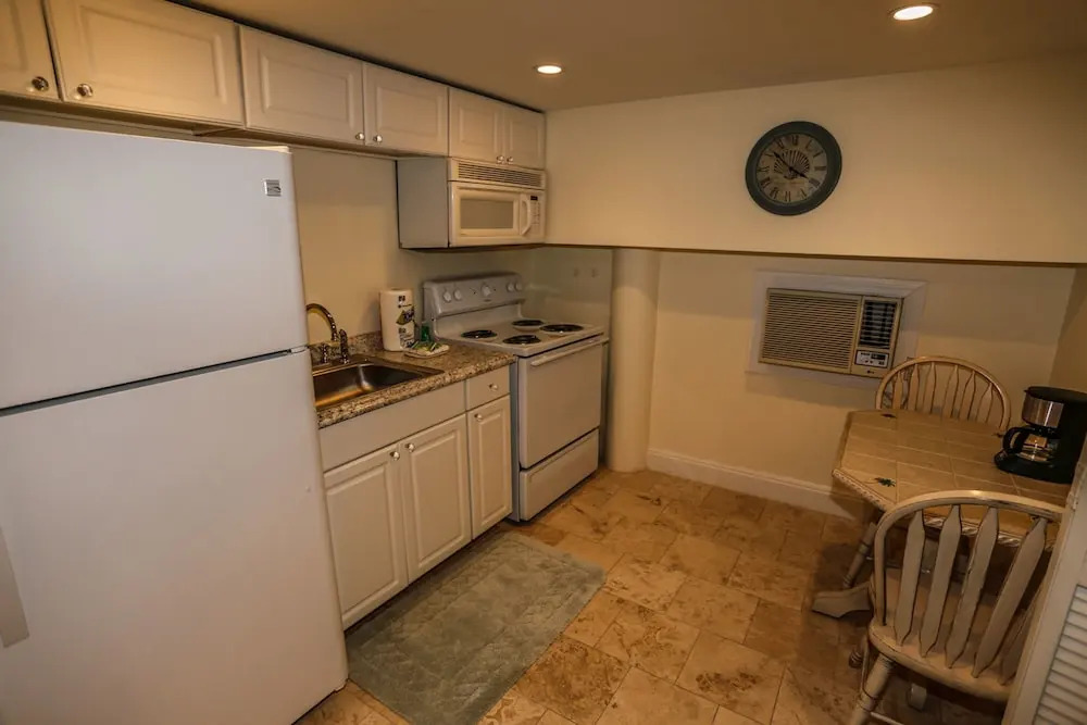 936 San Carlos