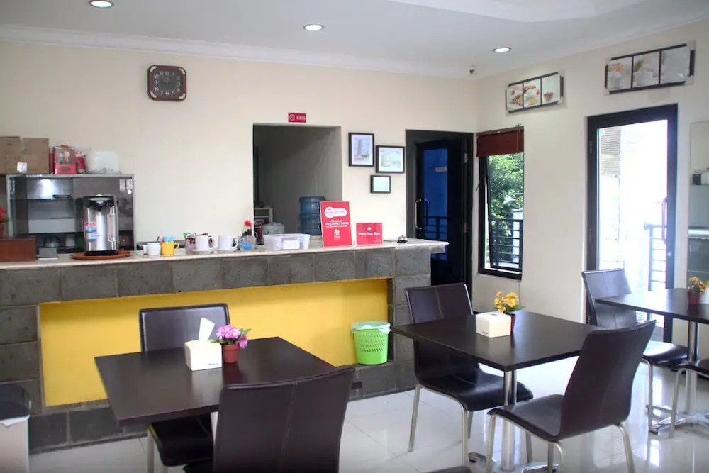 Zen Rooms Basic Gubeng Kertajaya