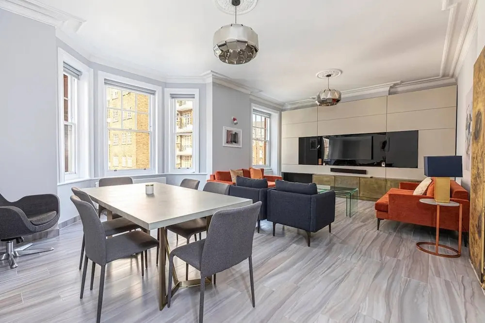 Social Distancing in 3-bed Flat, Near Mayfair and Edgware Road