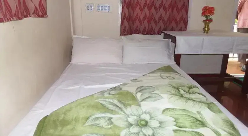 Hilly Hut Home Stay
