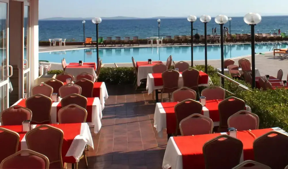 Rena Hotel