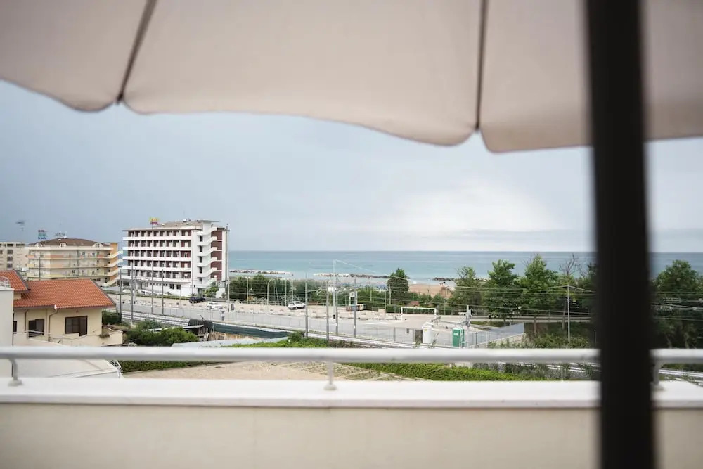 Cucci House Lido Riccio