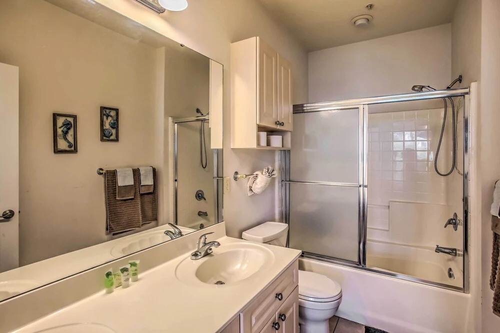 Chic Myrtle Beach Condo w/ Community Pool!