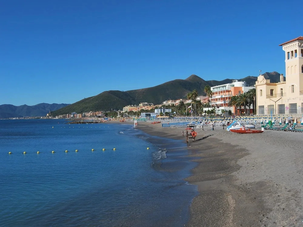 Well-kept apartment with air conditioning 1 km. from the sea