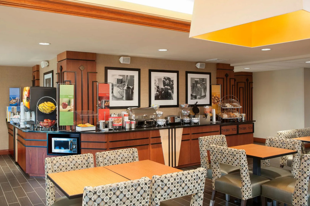 Hampton Inn Columbus/Taylorsville