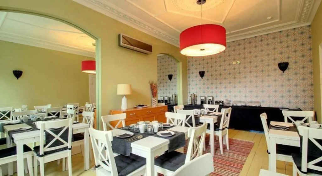 Caspian Hotel