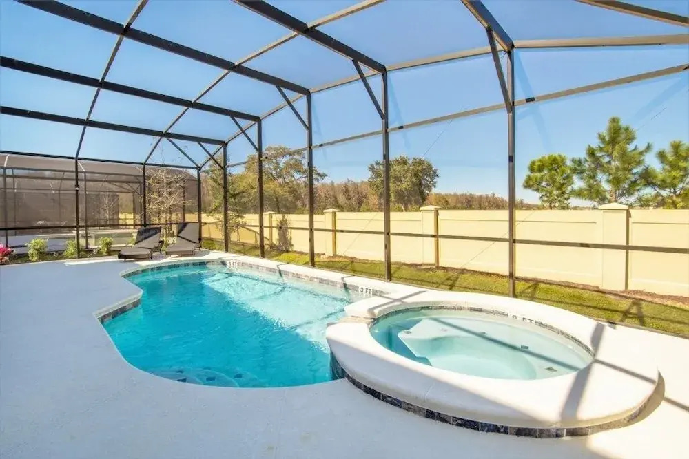5 Bed 5 Bath In 5 Star Resort Near Disney! 5 Bedroom Home by RedAwning