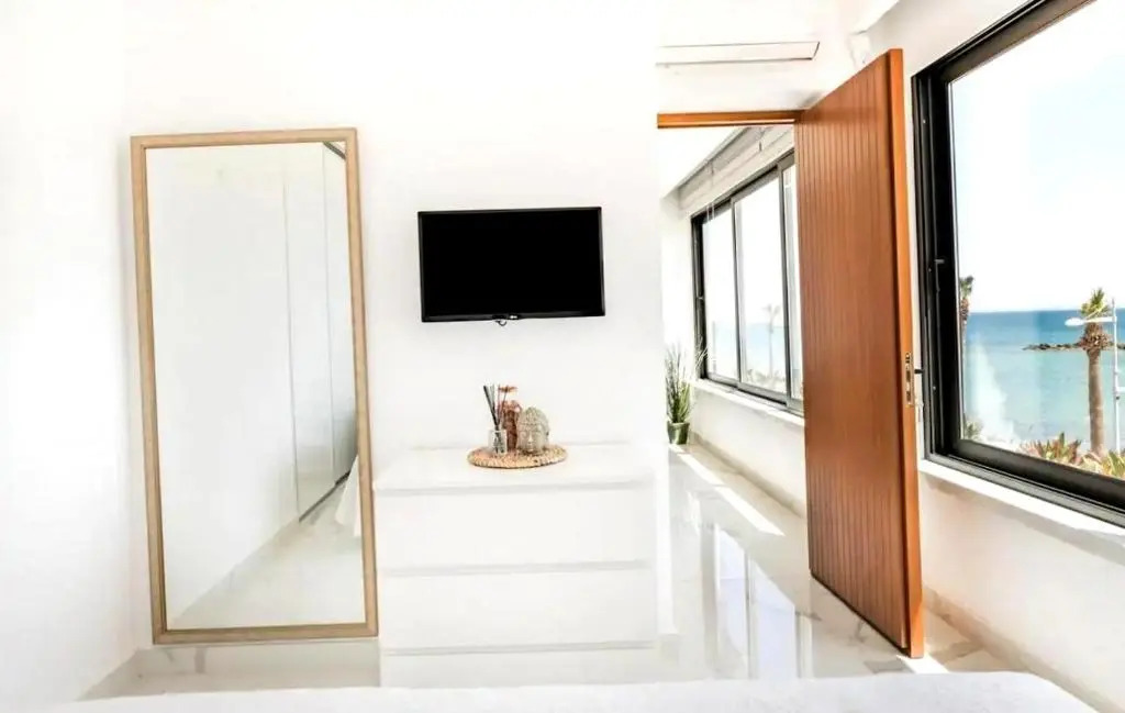 2Br Seaview