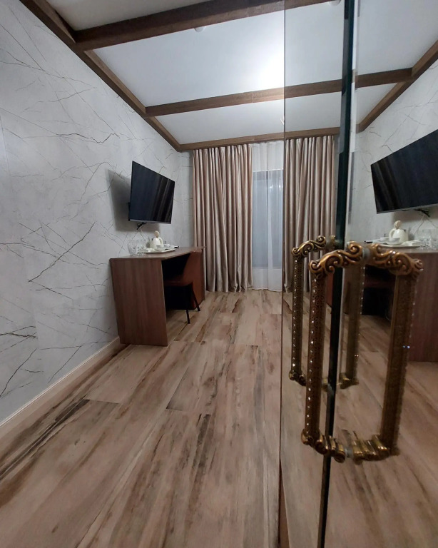Апартаменты в отеле Red wood