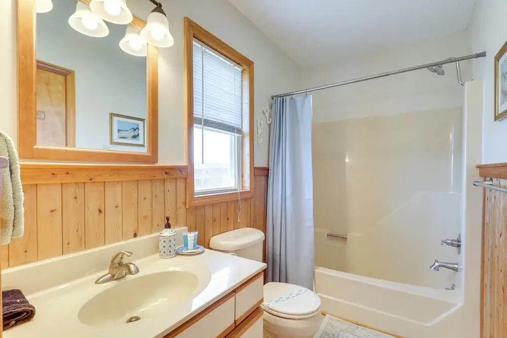 Hot Tub & Ocean Views: Kitty Hawk Haven!