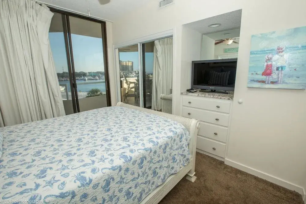 East Pass Towers 305 2 Bedroom Condo by RedAwning