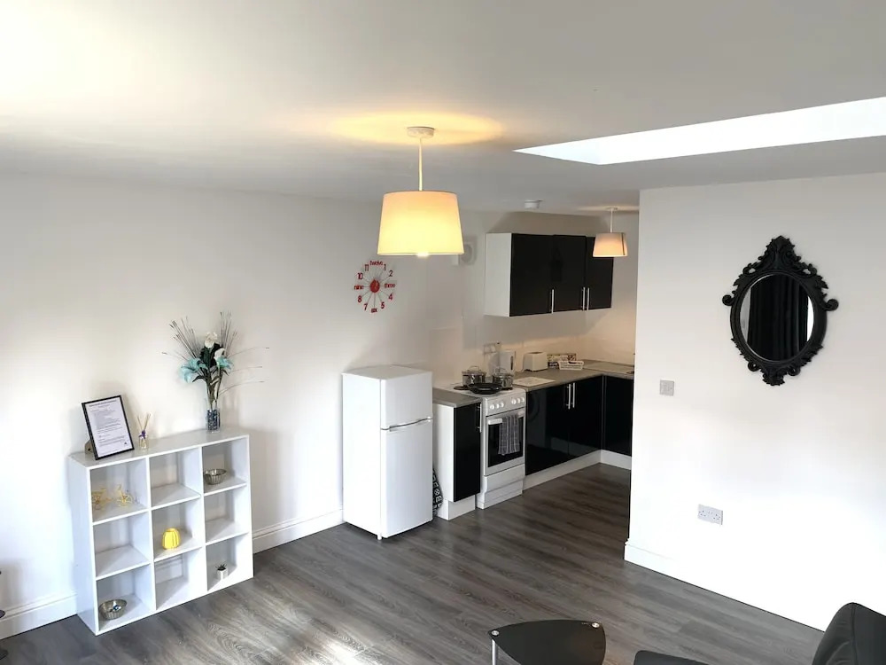 Grand Central Budget Modern Apartments