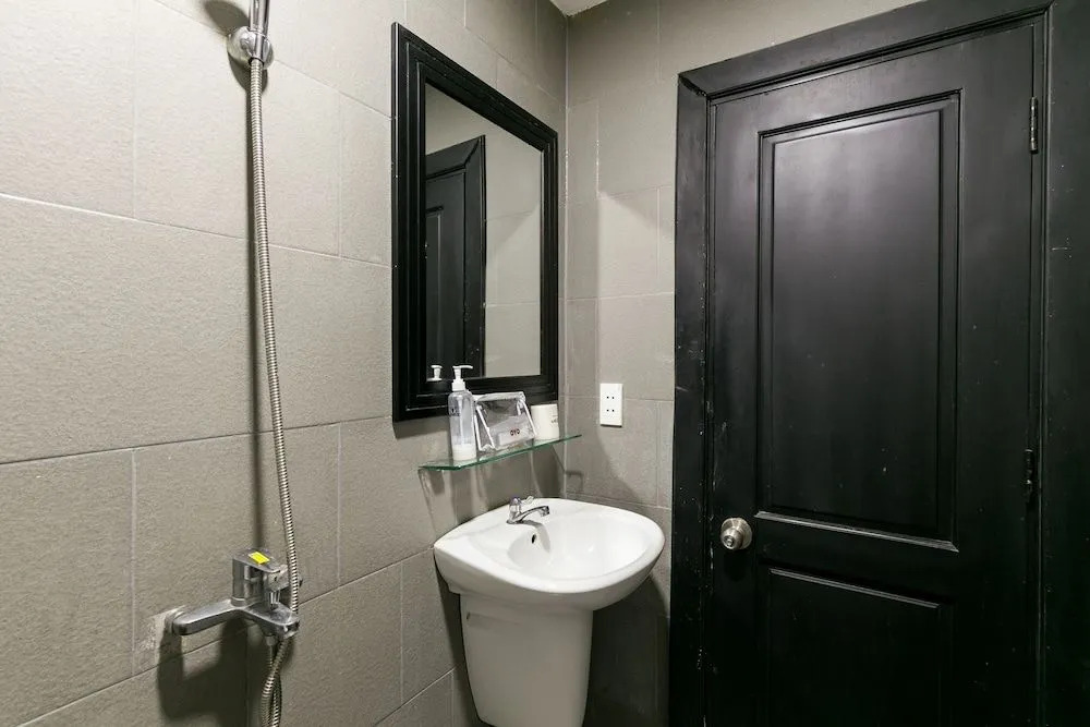 OYO 457 Spring Hotel