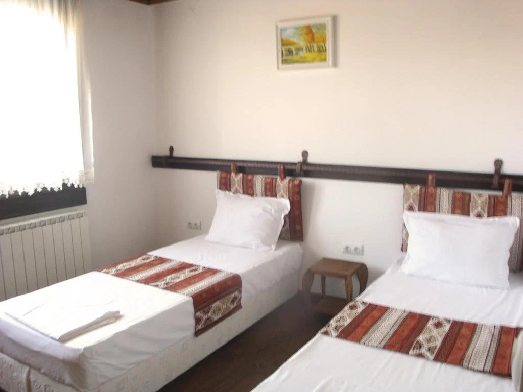 Guest House Black Lom