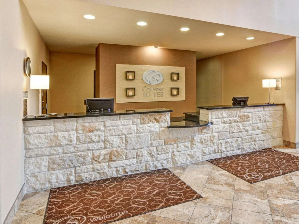 Comfort Suites Arlington - Entertainment District