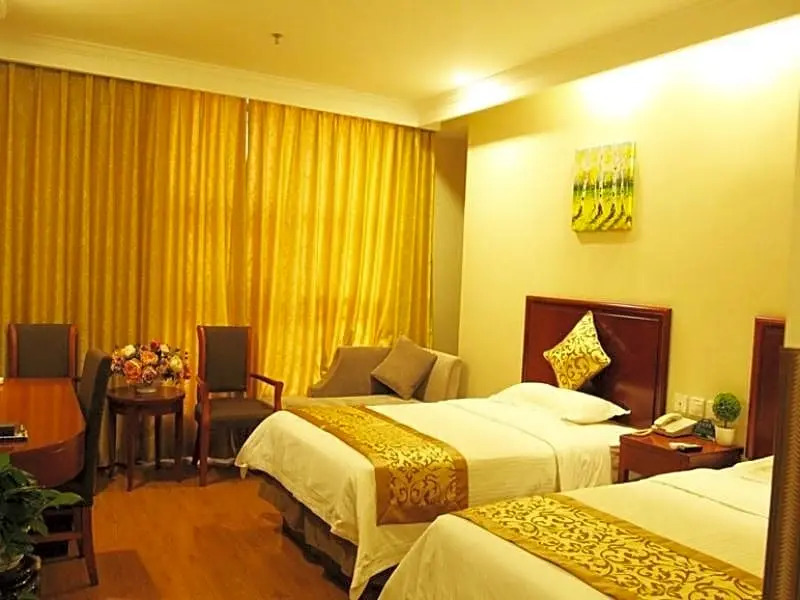 GreenTree Inn ZhangJiaKou XiaHuaYuan Government XinChen Road Express Hotel