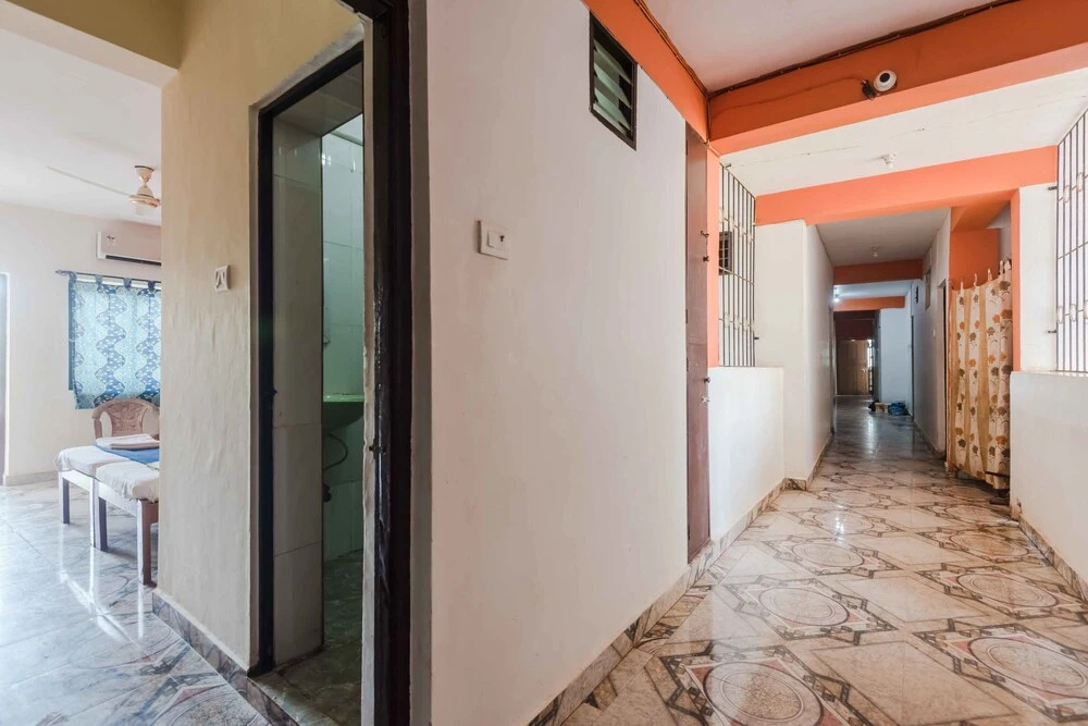 OYO StayOut Baga Party Guest House
