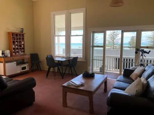 Seaview Lodge