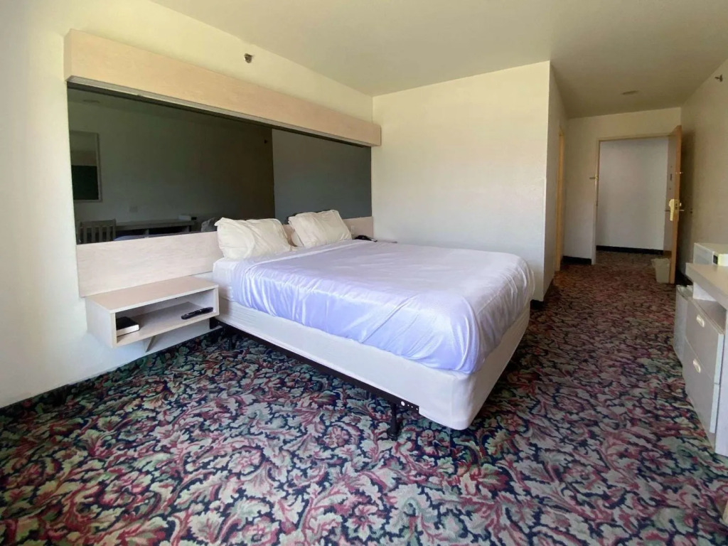 Motel 6 McAlester OK - South