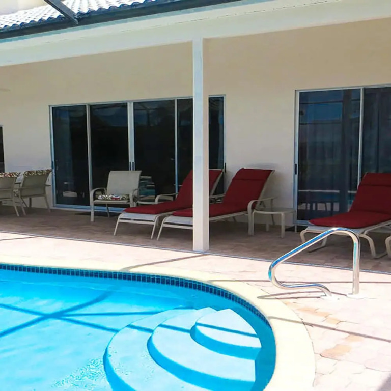 Altaira - Top Location Lake View Pool Spa4 Bed