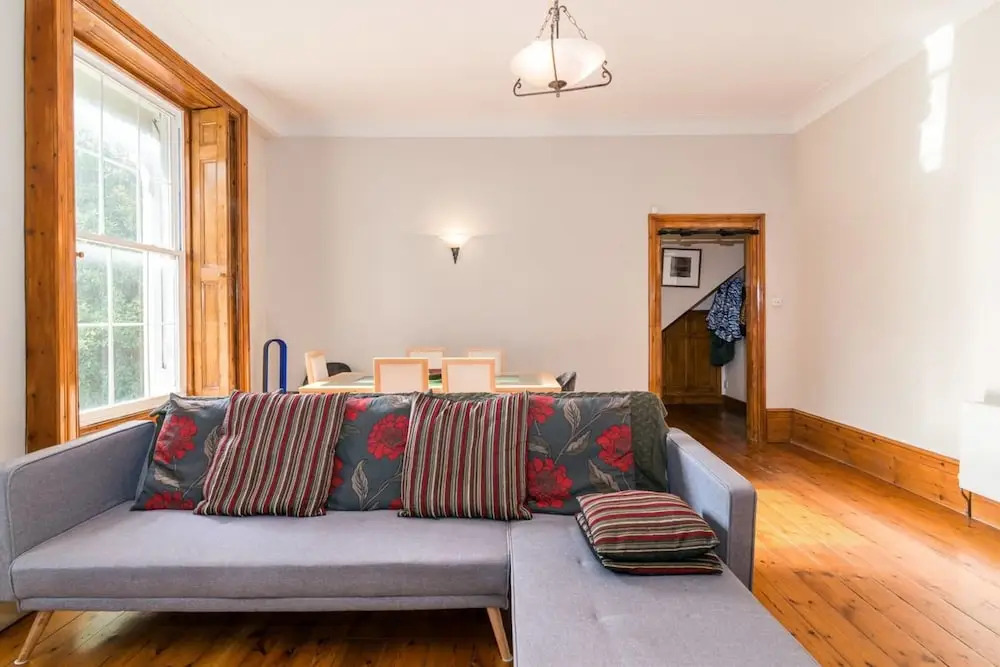 Stylish 1 bed Near Greenwich for 4!