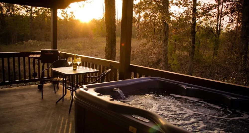 Sunsettin cabin