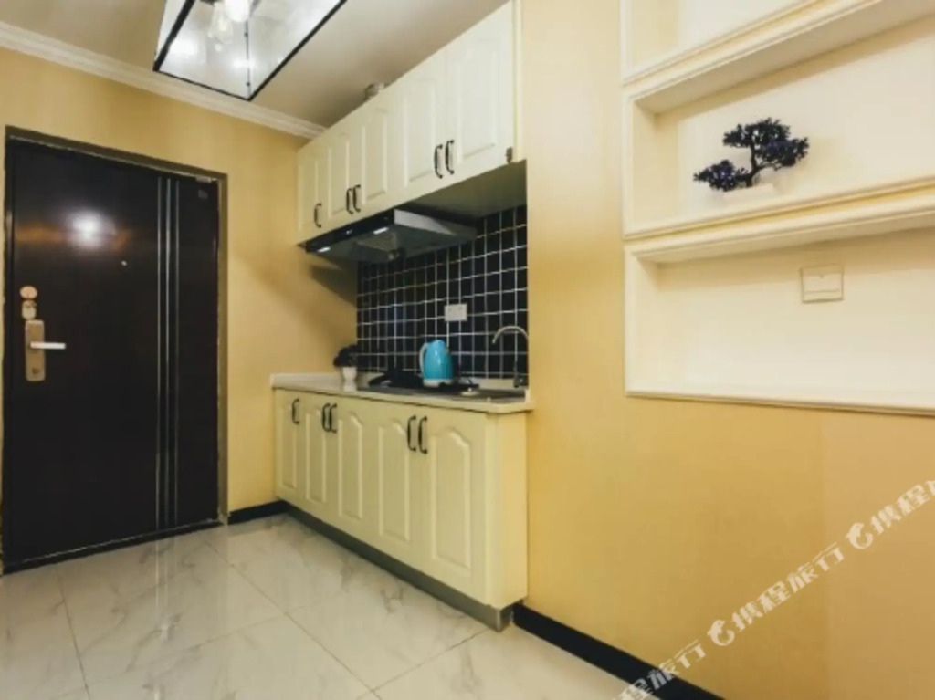Wuhan Yimige Creative Hotel (Yangjiawan Subway Station)