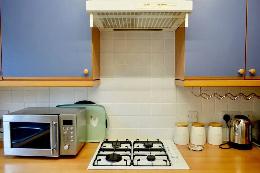 Spacious 2 Bedroom Ground Floor Flat in Leith