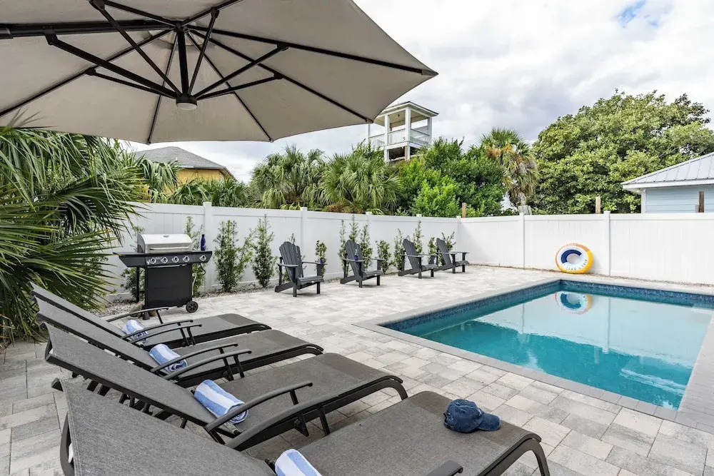 Modern 5bdr w/ Private Pool, 2 min Walk to the Beach! Montoute by Avantstay