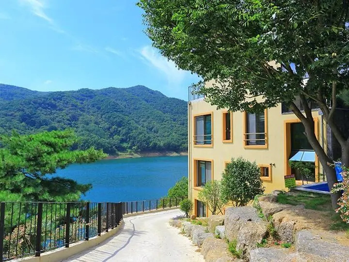 Hwanggeumhosutga pension