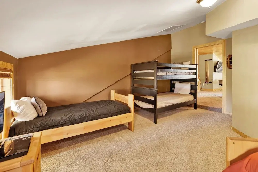Grand Forest Lodge-1884 by Big Bear Vacations