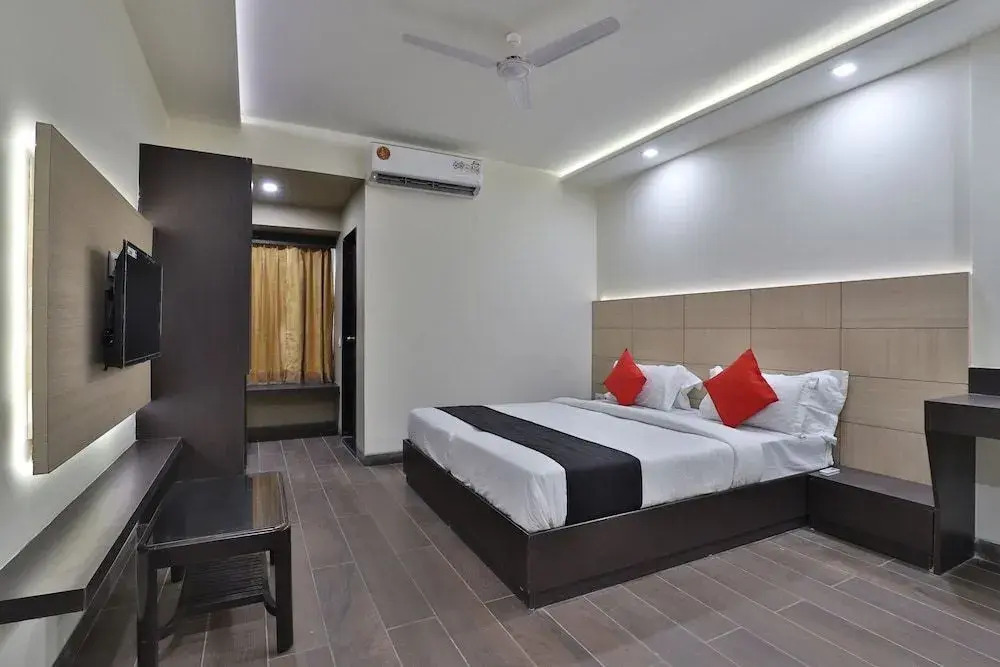 Hiriz Hotel By OYO Rooms