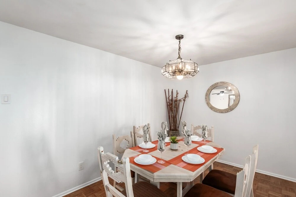29th Phoenix 4 Bedroom Home by Redawning