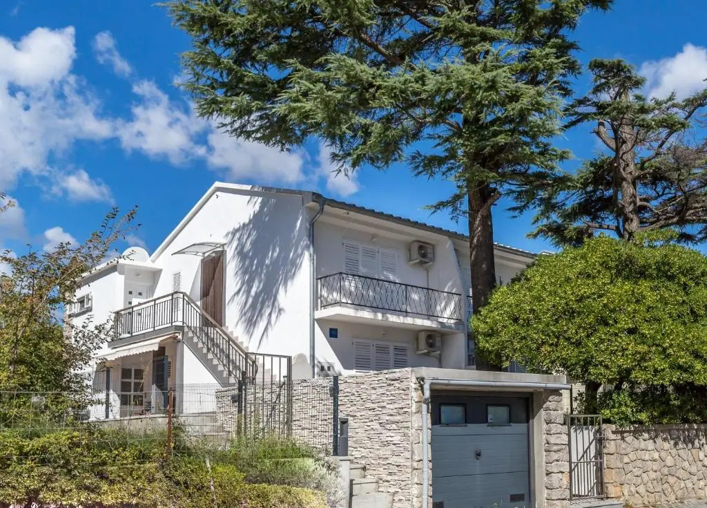 Apartments Tomasic