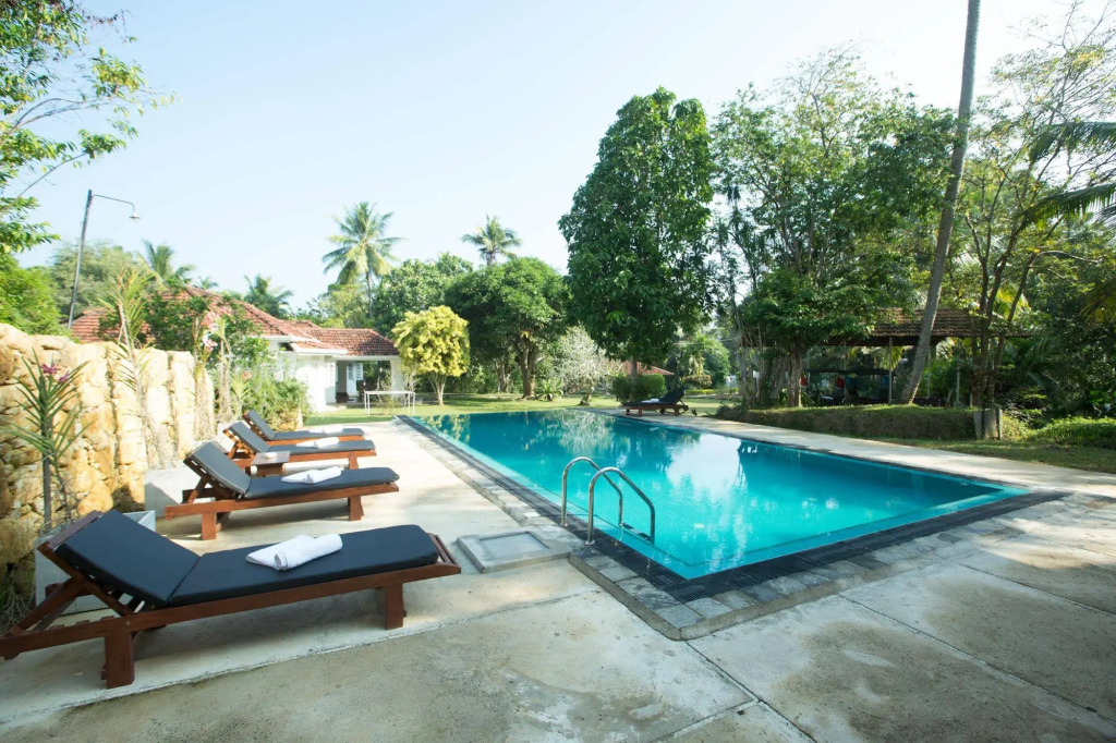 Thalpe Walawwa Heritage Villa With Private Beach Access