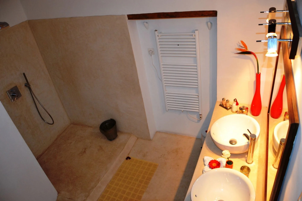 Riad Dar Lalzohra