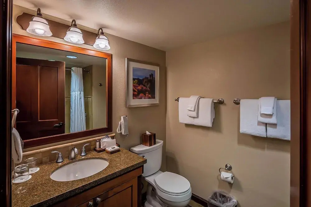 Sweeping Views & Access to Slopes: Everline Condo