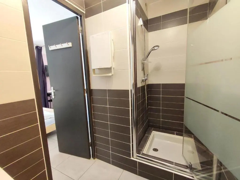 Appartement calme avec jardin privatif - 3 -